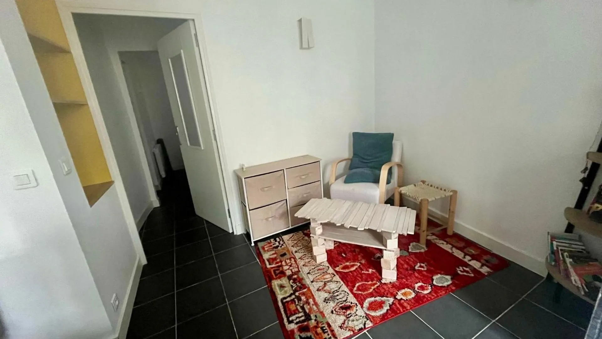 Apartment Un Spacieux T2 En Plein Centre Cours Belsuns Marseille